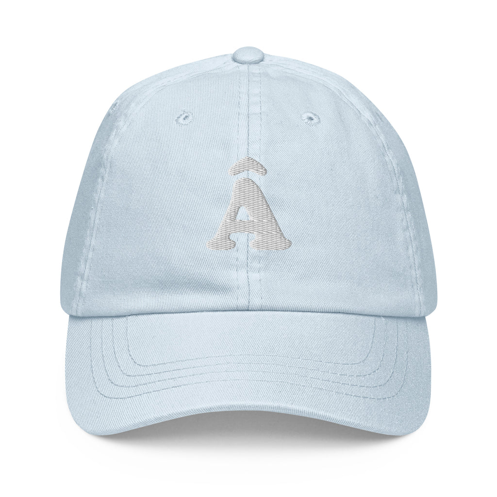 Front view of Le Â embroidered cap in frozen blue