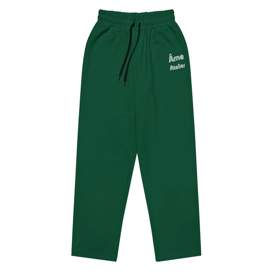 Front view of Le Cosy pants in abyss green