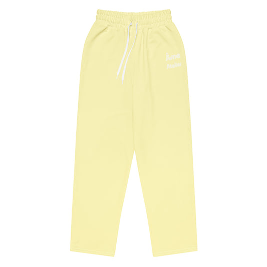 Front view of Le Cosy pants in soft yellow